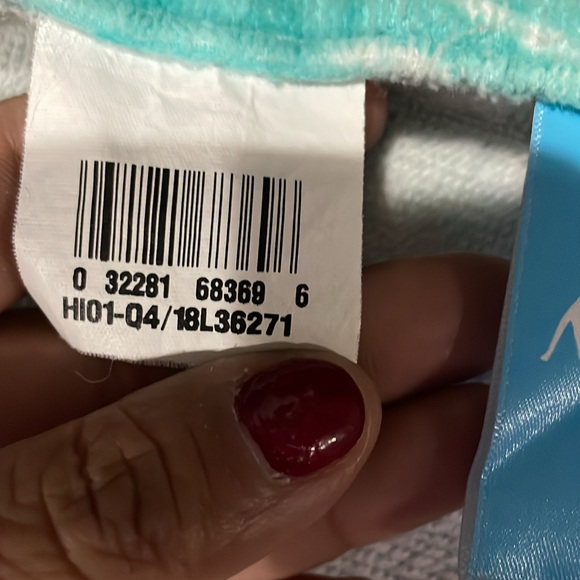 Disney Moana Hooded Towel - Picture 4 of 11